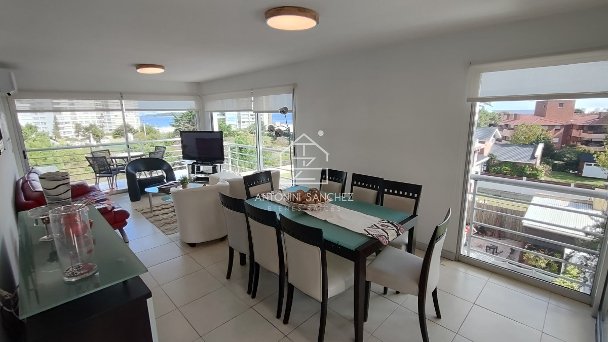 Apartamento ID.835 - Venta apartamento 3 dormitorios,  Mansa Punta del Este
