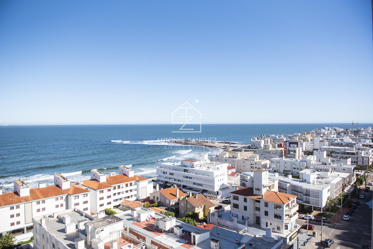 Apartamento ID.3140 - Departamento de 1 dormitorio en venta en Peninsula, vista al mar. 