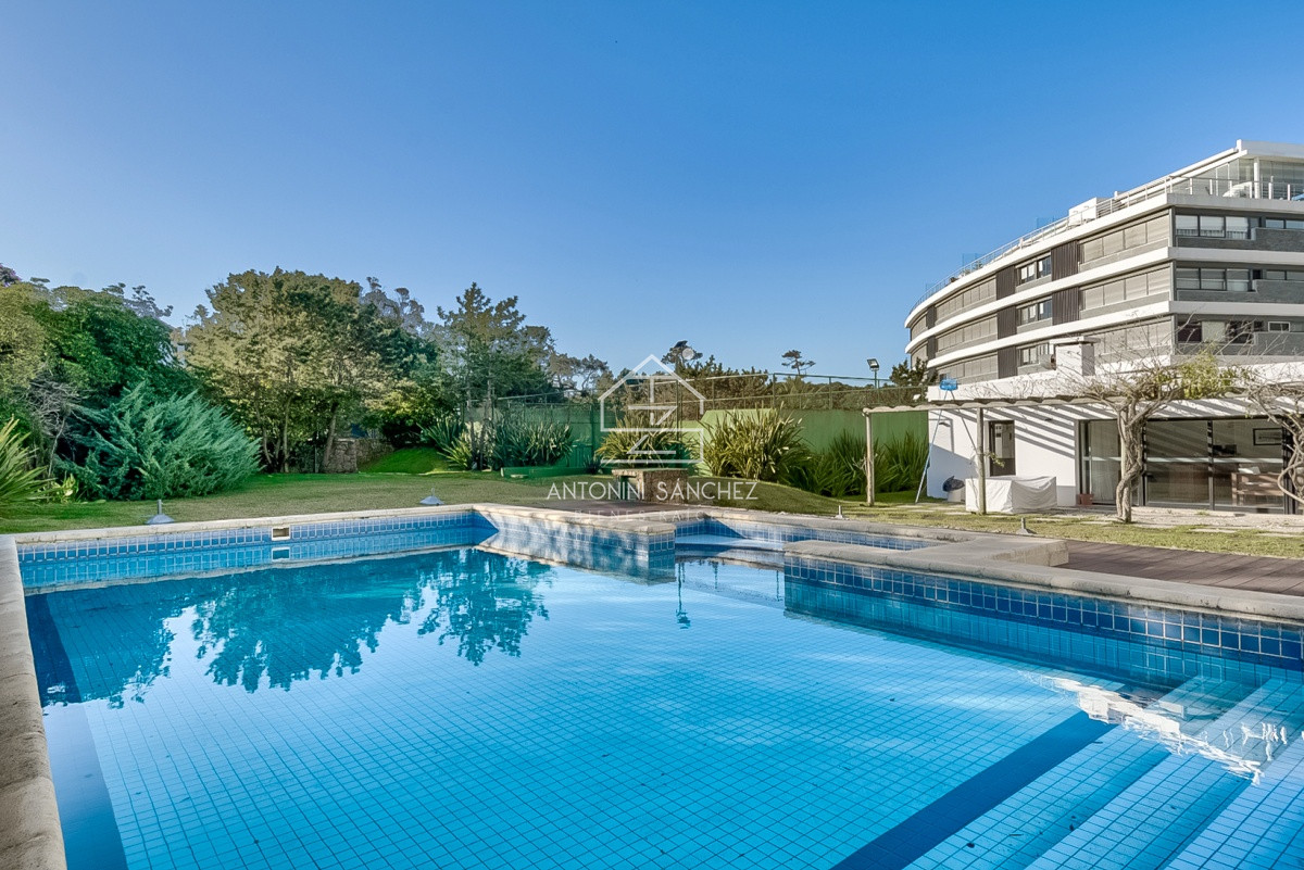 Apartamento ID.3195 - Hermoso penthouse con una ubicación privilegiada de la brava 