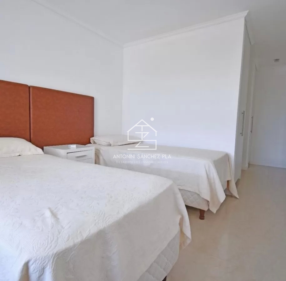 Apartamento ID.749 - Departamento de 2 dormitorios con parrillero en venta en Casino Tower