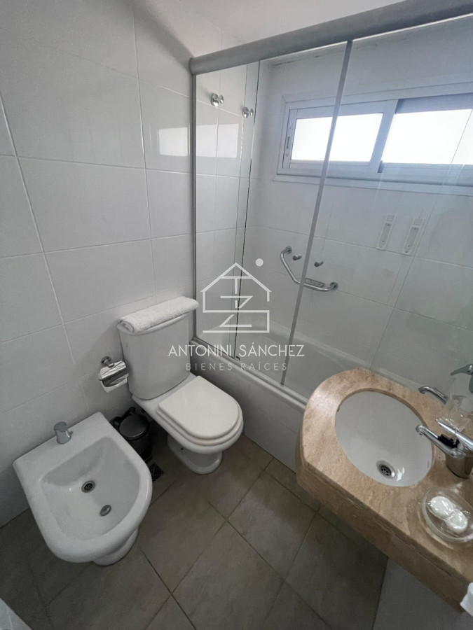 Apartamento ID.2462 - En venta apartamento en torre sol y luna II, unidad de 1 dormitorio, Punta del Este. 