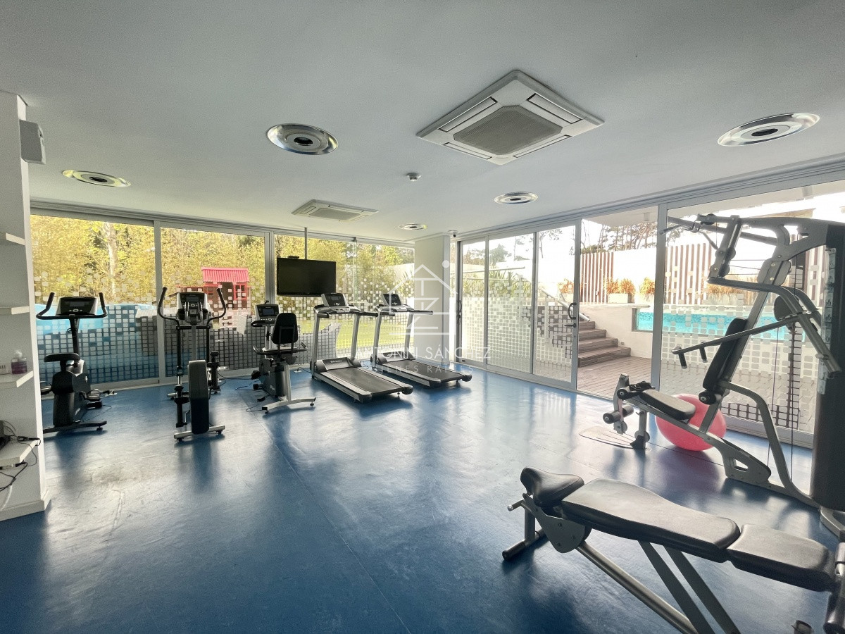 Apartamento ID.2226 - Apartamento en Venta de 2 dormitorios en Playa Brava , Punta del este 