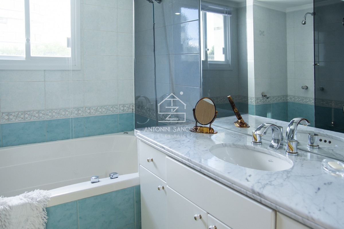 Apartamento ID.836 - Departamento en venta de 3 dormitorio con agradable vista.