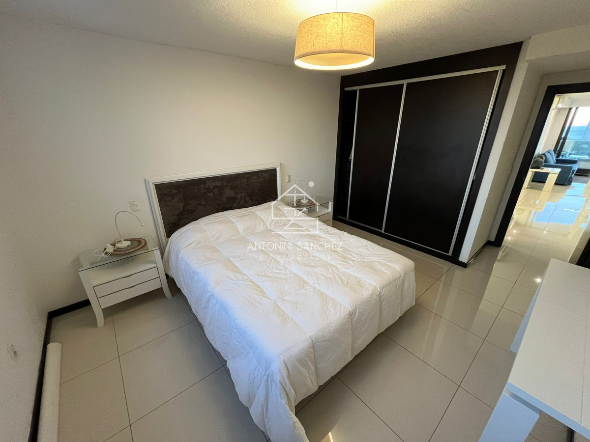 Apartamento ID.1399 - En venta impecable apartamento de 1 dormitorio en Roosevelt, Punta del Este