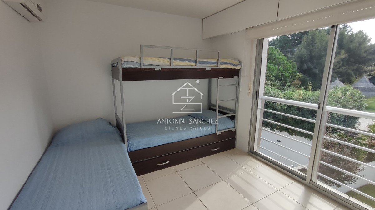 Apartamento ID.835 - Venta apartamento 3 dormitorios,  Mansa Punta del Este