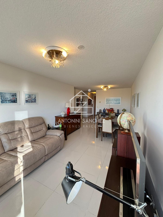 Apartamento ID.714 - Apartamento de 2 dormitorios en Av. Roosevelt, Punta del este , Maldonado 