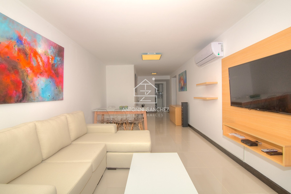 Apartamento ID.2454 - Apartamento en Venta de 3 dormitorios en Playa Mansa , Punta del este