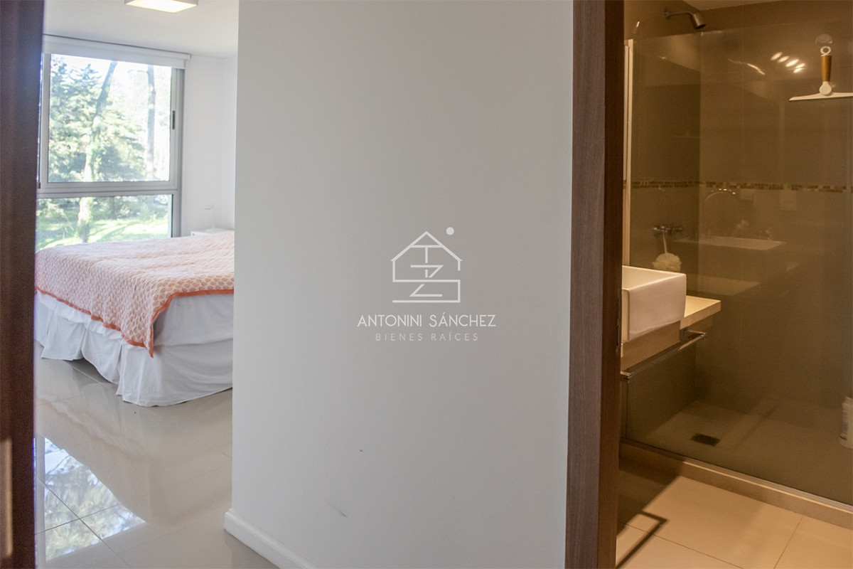Apartamento ID.667 - Apartamento en venta en Avenue Roosevelt, 2 dormitorios, bajos gastos comunes 