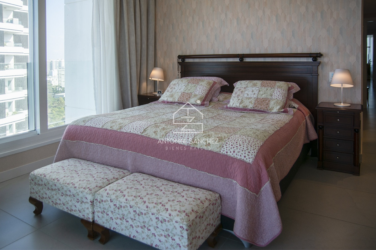 Apartamento ID.2621 - Espectacular planta en LE PARC III, Esquinero en venta