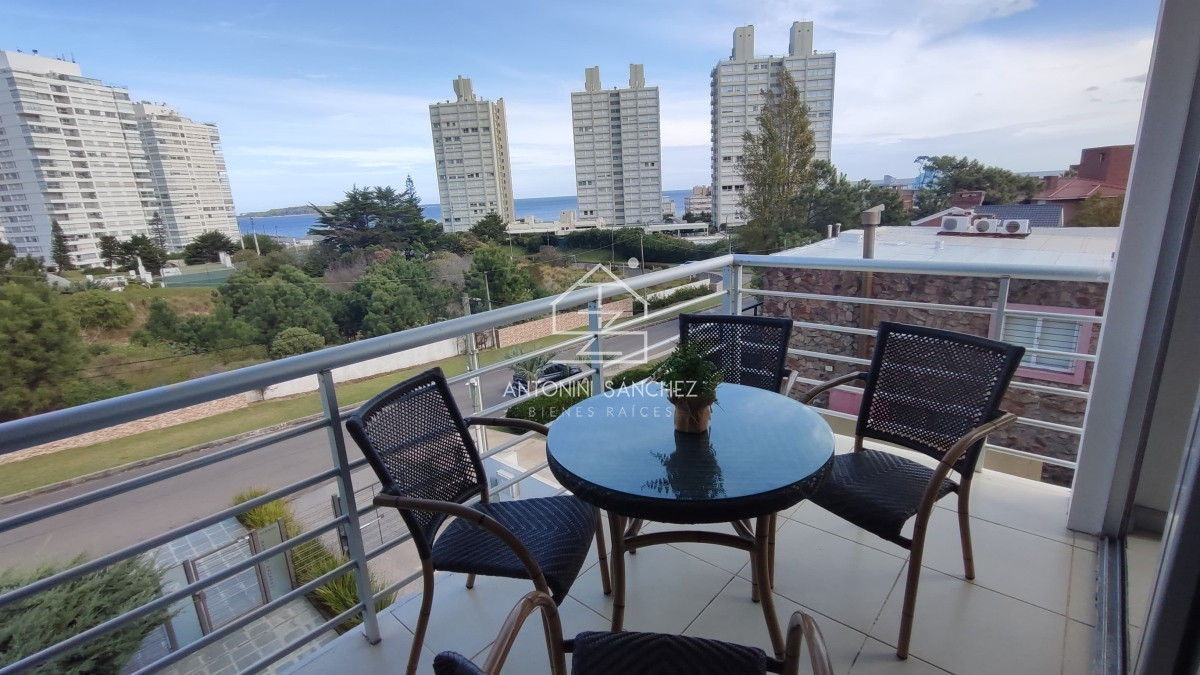 Apartamento ID.835 - Venta apartamento 3 dormitorios,  Mansa Punta del Este