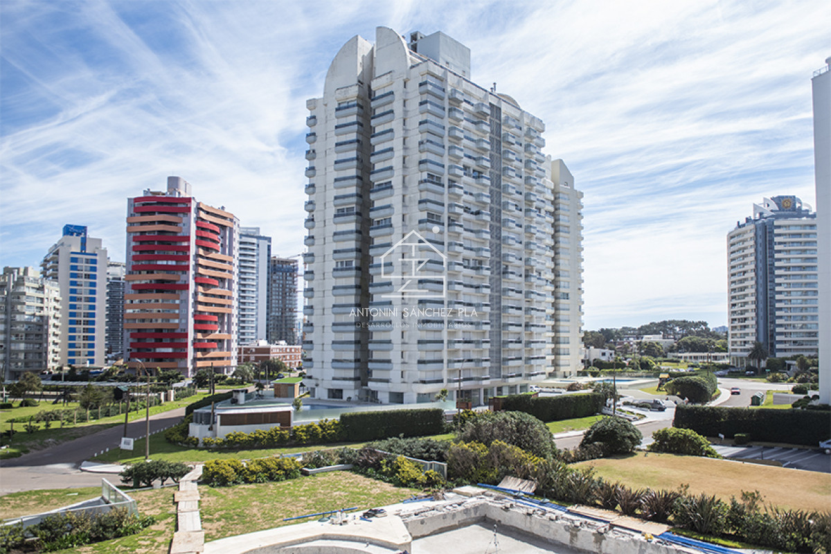 Apartamento ID.2630 - Vende apartamento de 2 dormitorios con vista al mar en Estrella de Mar , Punta del Este 