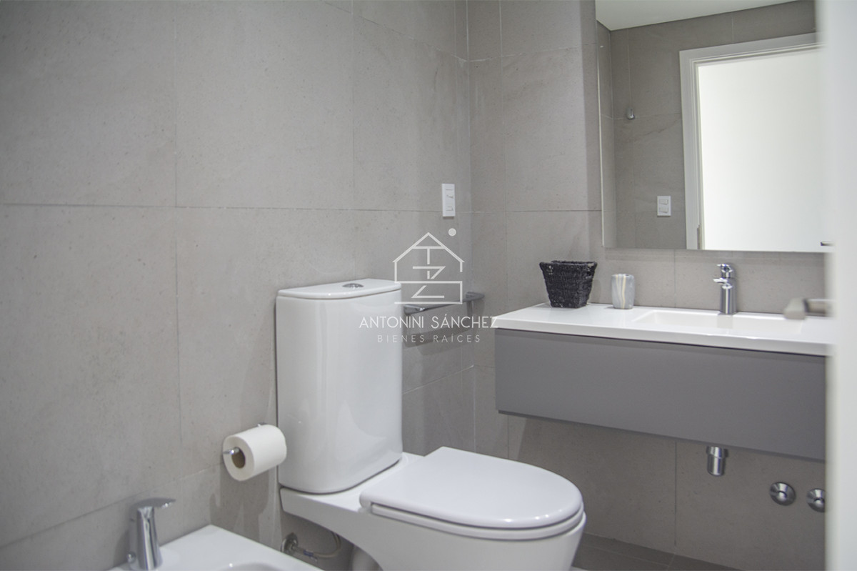 Apartamento ID.2620 - Le Parc III, departamento de 3 dormitorios en venta, Punta del Este