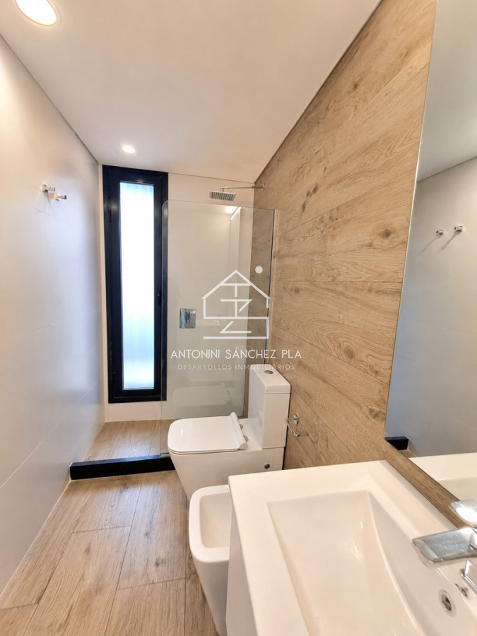 Apartamento ID.2894 - Espectacular departamento de 3 dormitorios frente al mar. Walmer Lagoon