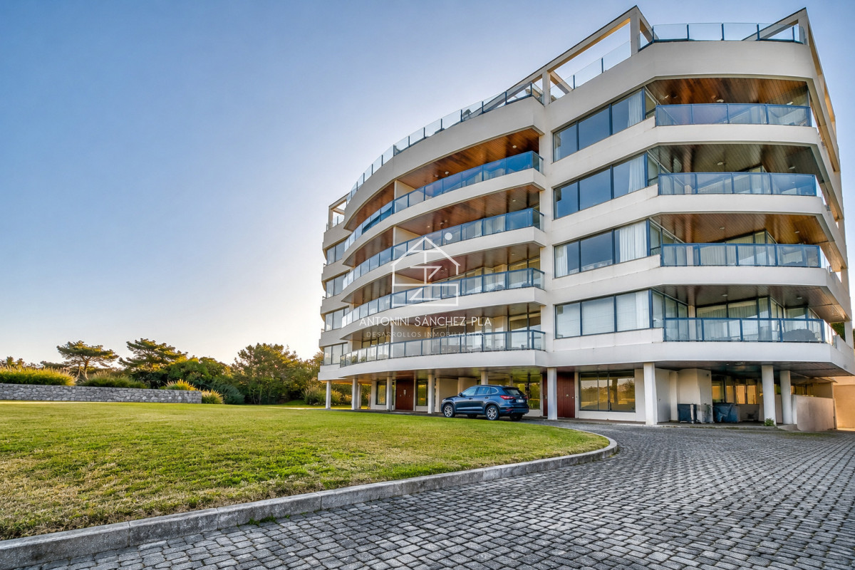 Apartamento ID.3195 - Hermoso penthouse con una ubicación privilegiada de la brava 