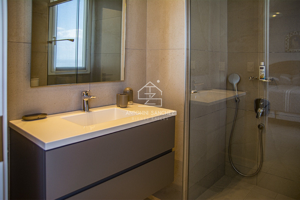 Apartamento ID.2621 - Espectacular planta en LE PARC III, Esquinero en venta