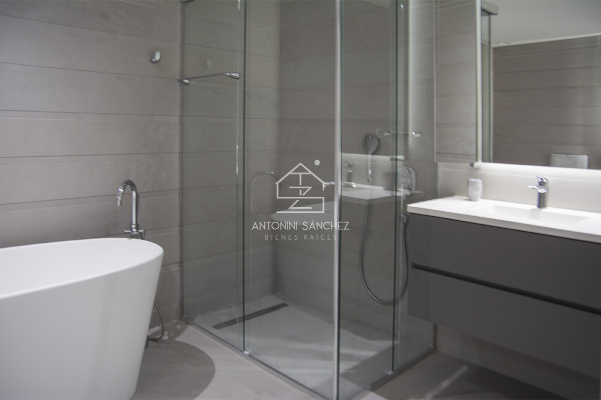 Apartamento ID.2620 - Le Parc III, departamento de 3 dormitorios en venta, Punta del Este