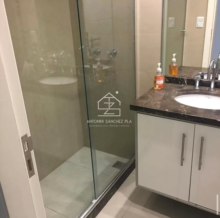 Apartamento ID.749 - Departamento de 2 dormitorios con parrillero en venta en Casino Tower