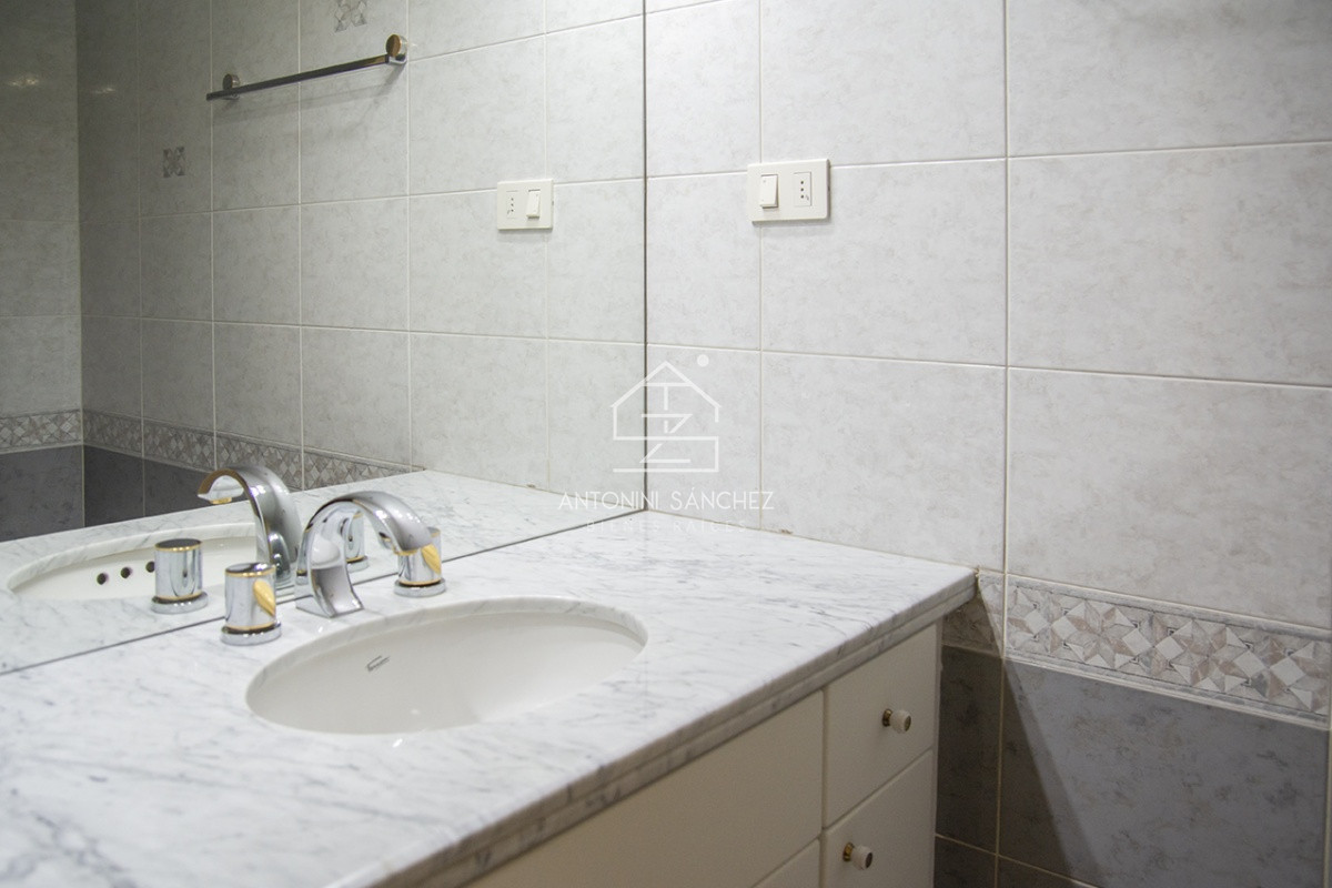 Apartamento ID.836 - Departamento en venta de 3 dormitorio con agradable vista.