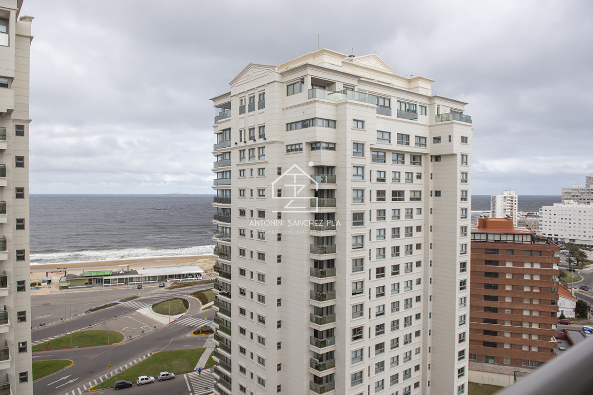 Apartamento ID.4211 - Increíble apartamento con excelente vista al mar. Torre Imperiale.