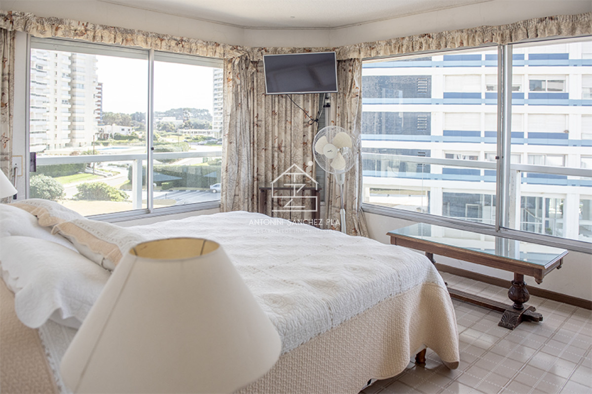 Apartamento ID.2630 - Vende apartamento de 2 dormitorios con vista al mar en Estrella de Mar , Punta del Este 