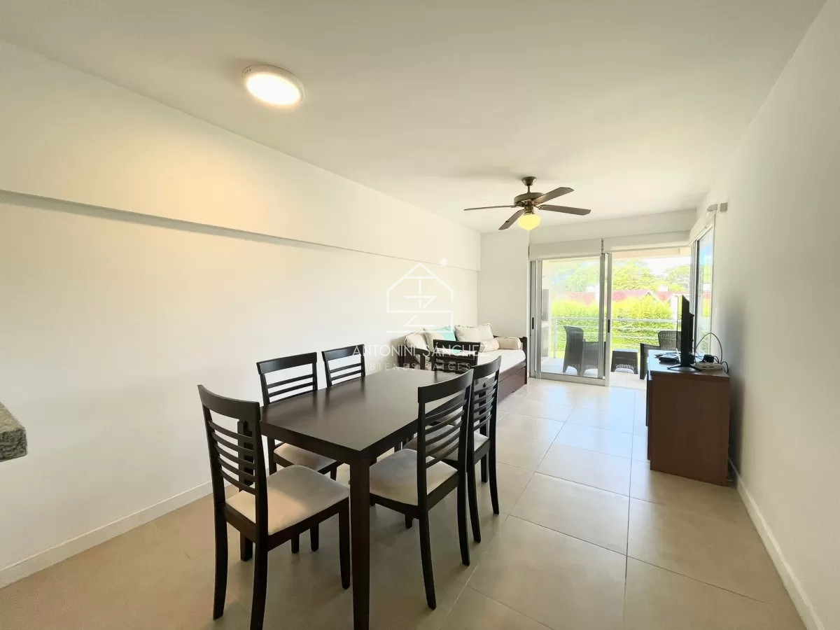 Apartamento ID.1977 - Departamento en Venta de 1 dormitorio en La Sirenuse, Punta del Este