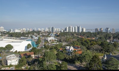 Apartamento de 3 dormitorios en Venta en Av Roosevelt , Punta del este