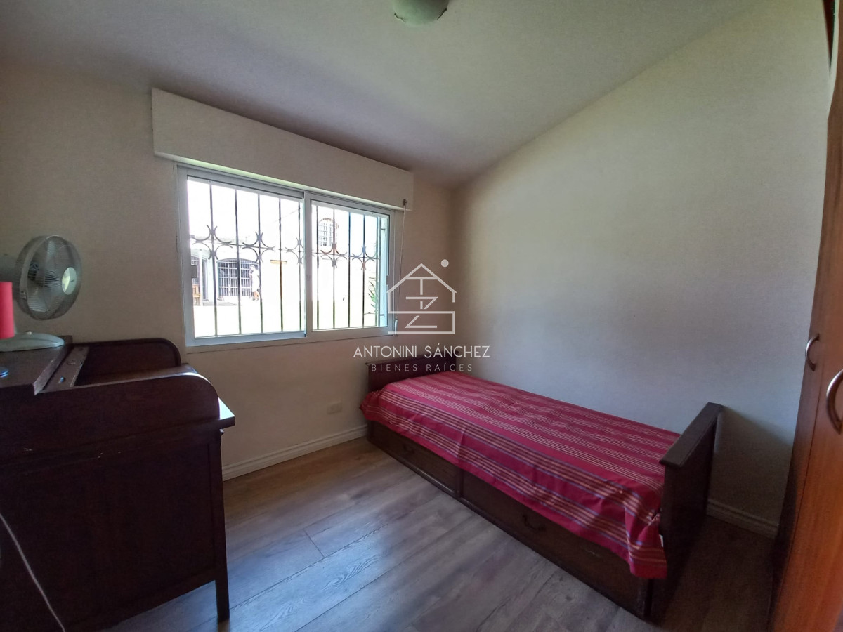 Casa ID.570 - Vende casa de 3 dormitorios totalmente reformada. Con piscina climatizada. Cerca de colegios, Punta del Este 