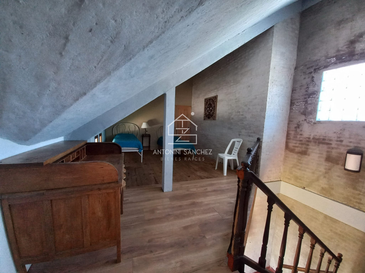 Casa ID.570 - Vende casa de 3 dormitorios totalmente reformada. Con piscina climatizada. Cerca de colegios, Punta del Este 