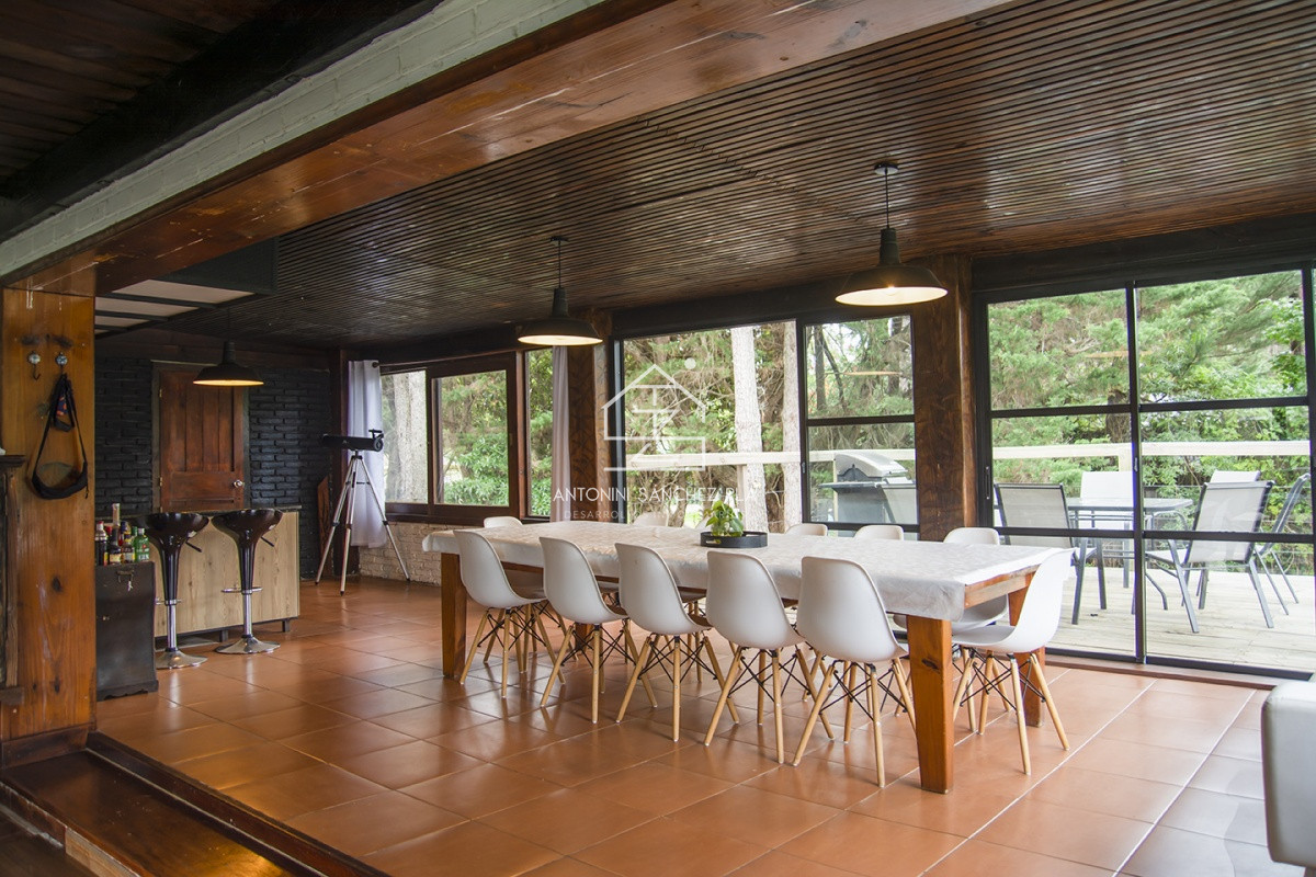 Casa ID.2974 - Casa en Venta de 5 dormitorios en San Rafael , Punta del este 