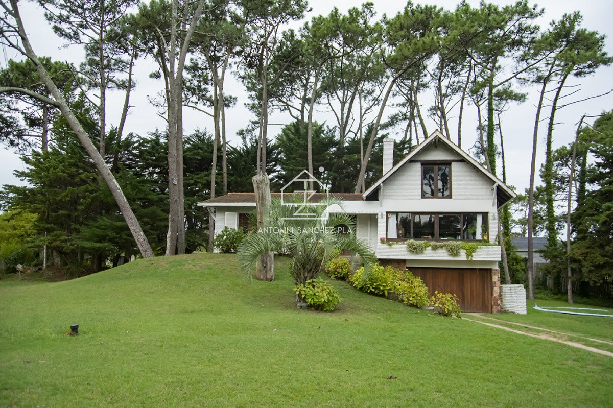 Casa ID.2974 - Casa en Venta de 5 dormitorios en San Rafael , Punta del este 