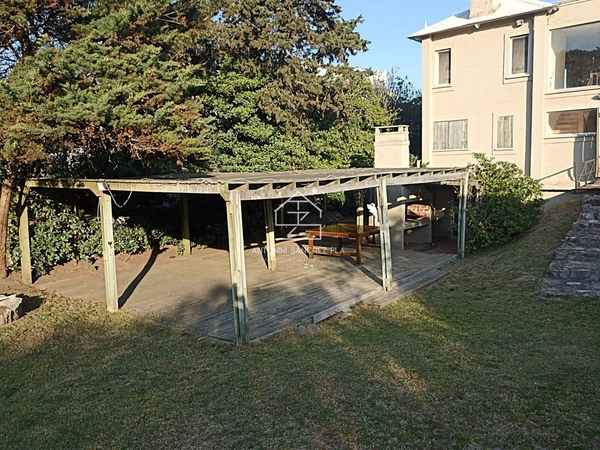 Casa ID.4710 - Oportunidad imperdible, gran casa en venta