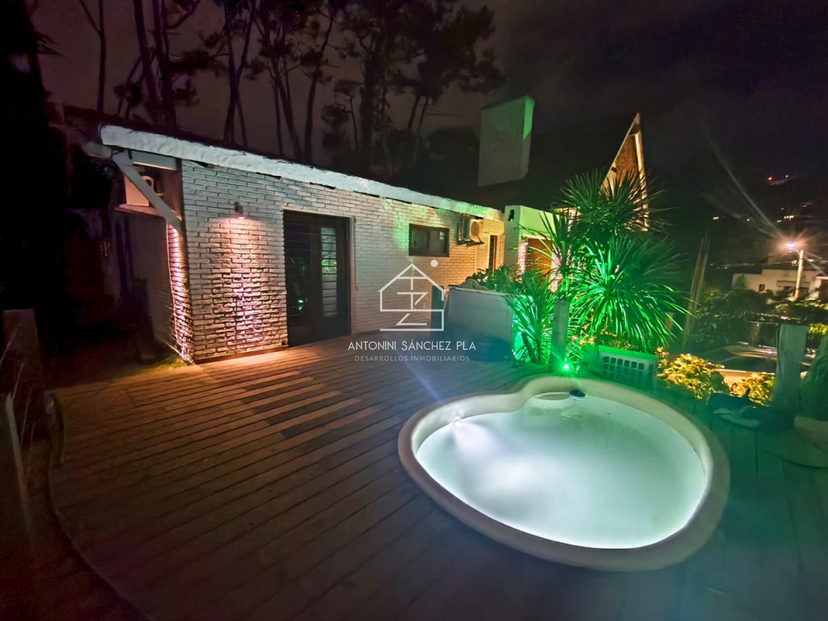 Casa ID.2974 - Casa en Venta de 5 dormitorios en San Rafael , Punta del este 