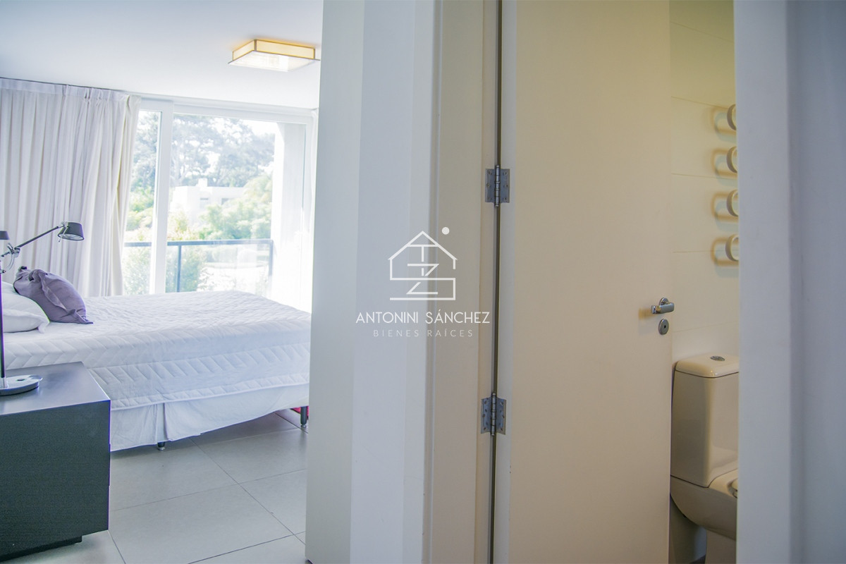 Casa ID.4841 - Casa en barrio privado Boulevard Park, Playa Mansa Punta del este 
