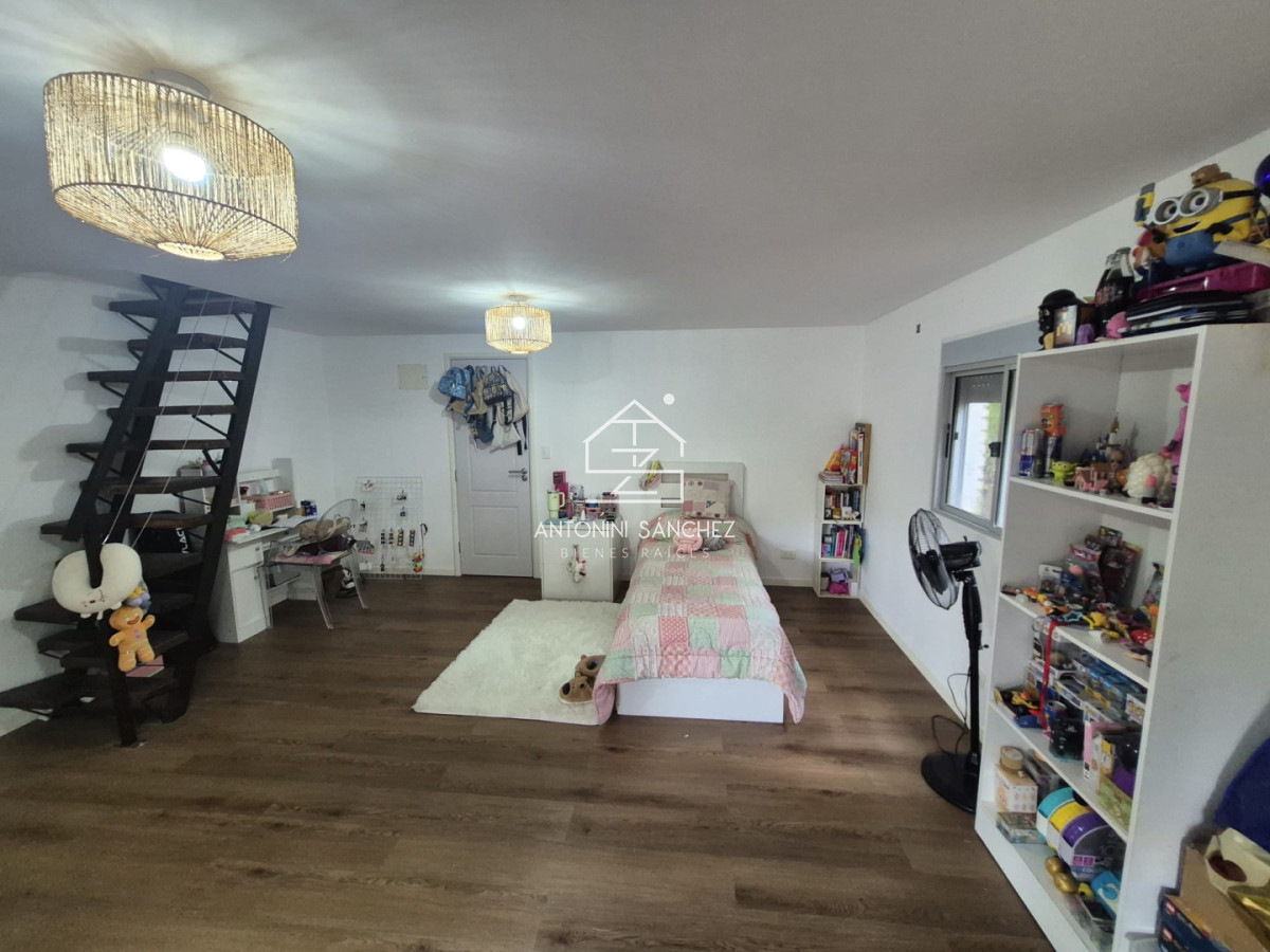Casa ID.4265 - Vende casa muy linda en Pinares , Punta del Este 