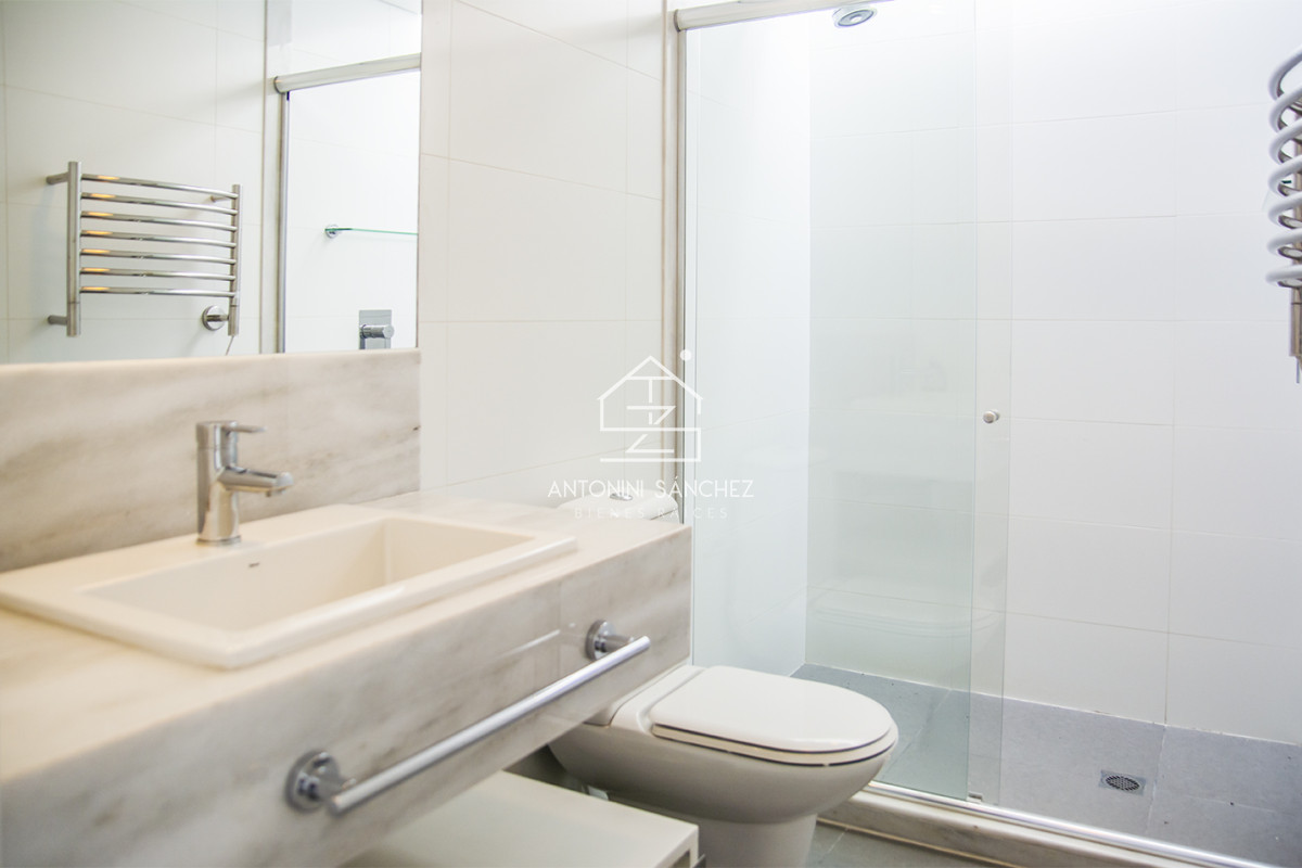 Casa ID.4841 - Casa en barrio privado Boulevard Park, Playa Mansa Punta del este 