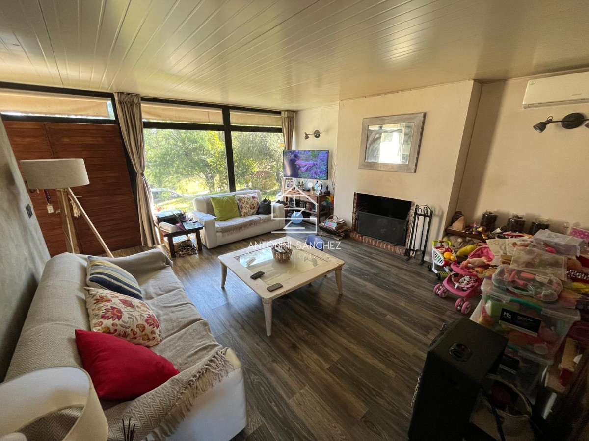 Casa ID.4265 - Vende casa muy linda en Pinares , Punta del Este 