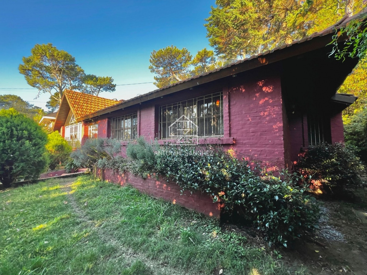 Casa ID.1798 - En venta espectacular casa en Lugano- Punta del Este de 3 dormitorios.