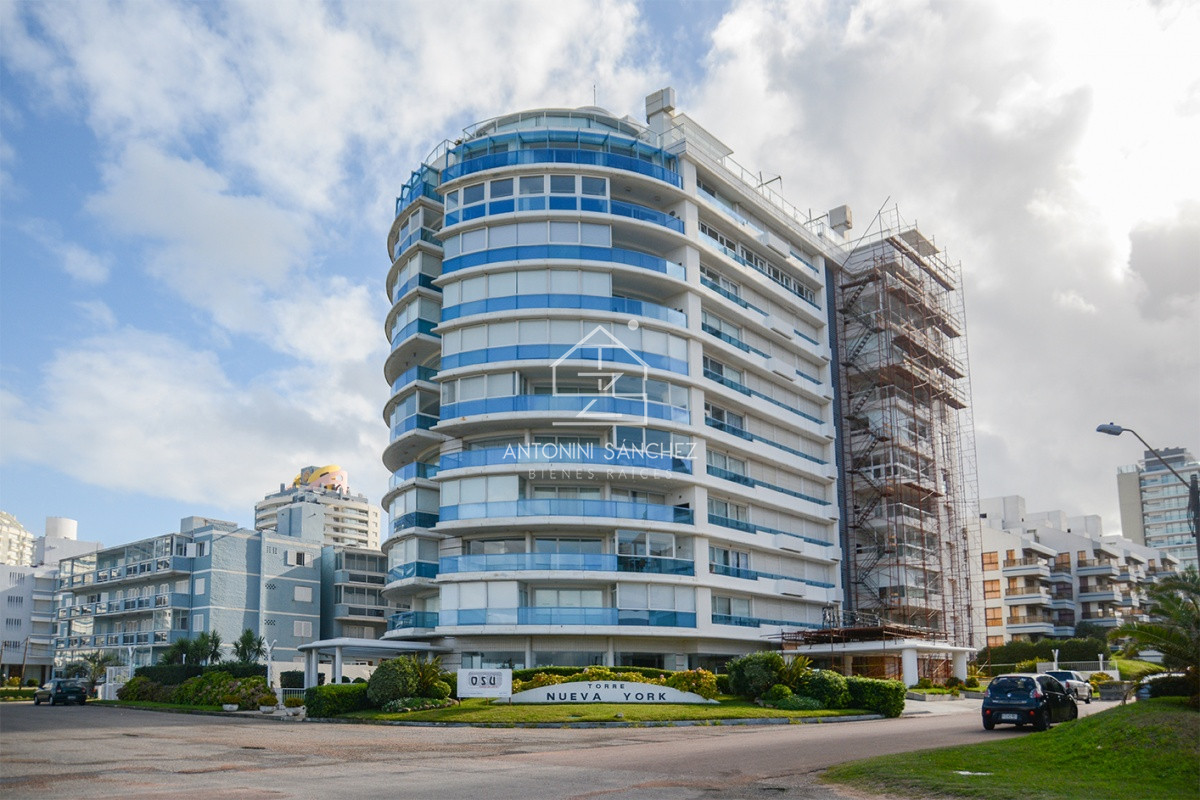 Apartamento ID.836 - Departamento en venta de 3 dormitorio con agradable vista.