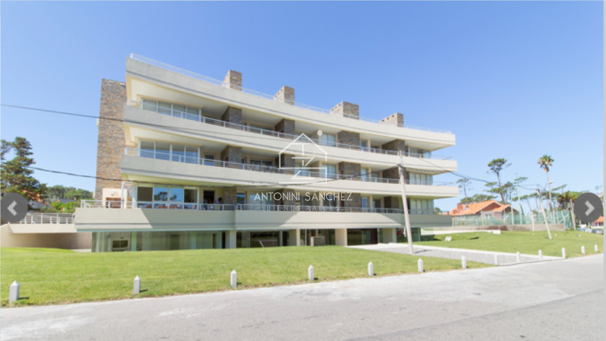 Apartamento ID.1977 - Departamento en Venta de 1 dormitorio en La Sirenuse, Punta del Este