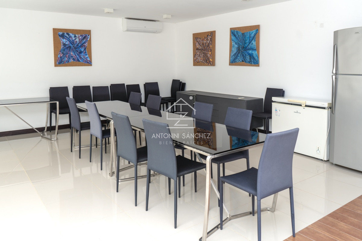 Apartamento ID.2454 - Apartamento en Venta de 3 dormitorios en Playa Mansa , Punta del este