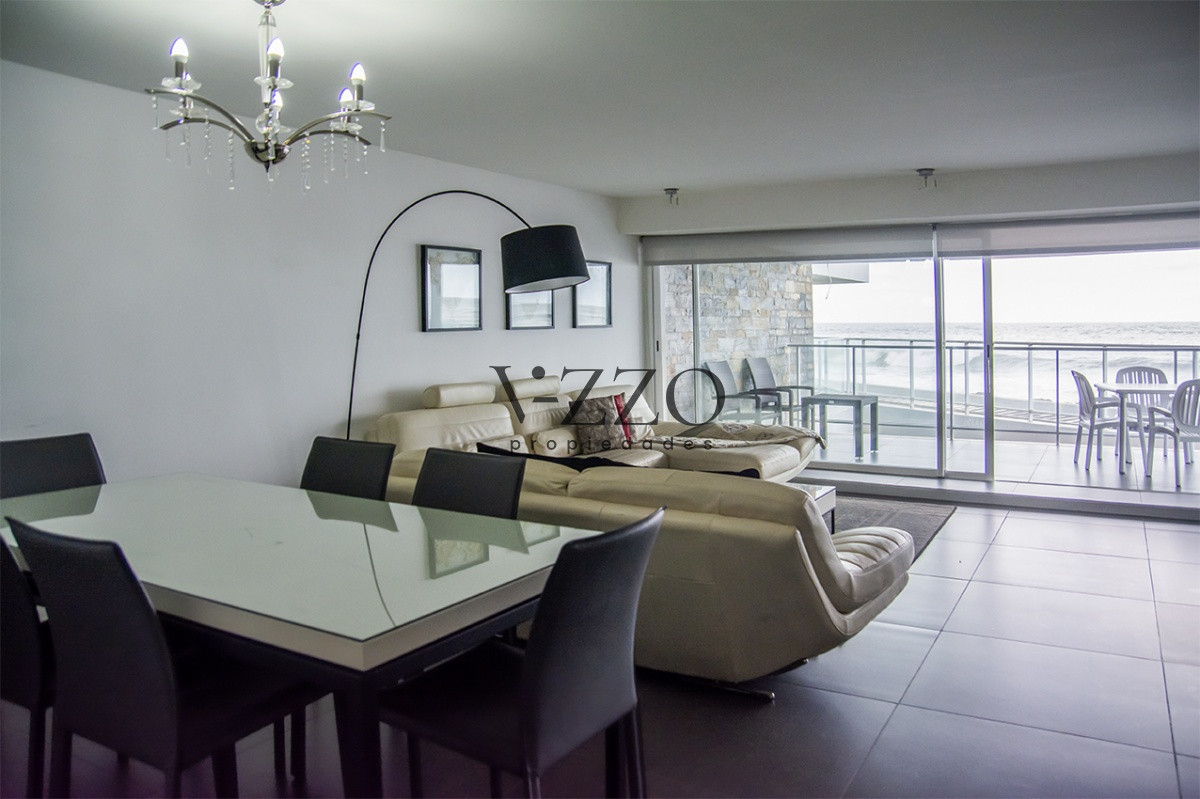 Apartamento ID.457/Vende-apartamento.-Edificio-Bonaire.-3-dormitorios-con-servicios.-Brava,-Peninsula,-Punta-del-Este - Vende apartamento. Edificio Bonaire. 3 dormitorios con servicios. Brava, Peninsula, Punta del Este