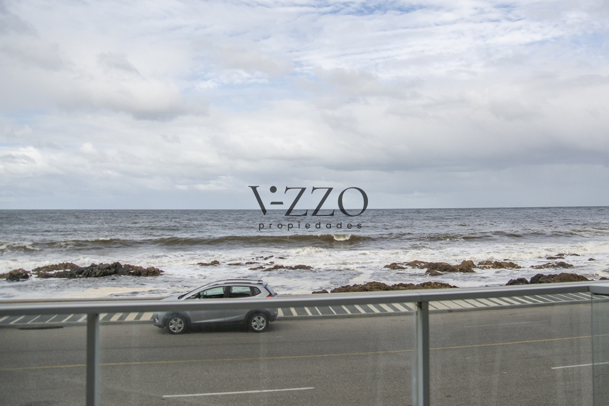 Apartamento ID.457/Vende-apartamento.-Edificio-Bonaire.-3-dormitorios-con-servicios.-Brava,-Peninsula,-Punta-del-Este - Vende apartamento. Edificio Bonaire. 3 dormitorios con servicios. Brava, Peninsula, Punta del Este