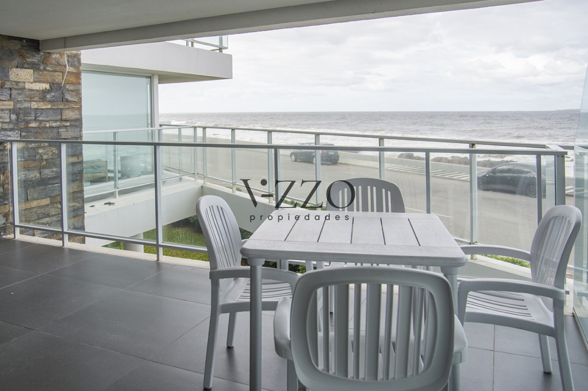 Apartamento ID.457/Vende-apartamento.-Edificio-Bonaire.-3-dormitorios-con-servicios.-Brava,-Peninsula,-Punta-del-Este - Vende apartamento. Edificio Bonaire. 3 dormitorios con servicios. Brava, Peninsula, Punta del Este
