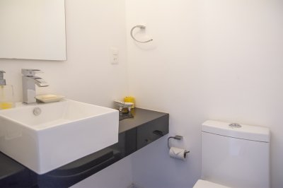 Apartamento ID.457/Vende-apartamento.-Edificio-Bonaire.-3-dormitorios-con-servicios.-Brava,-Peninsula,-Punta-del-Este - Vende apartamento. Edificio Bonaire. 3 dormitorios con servicios. Brava, Peninsula, Punta del Este