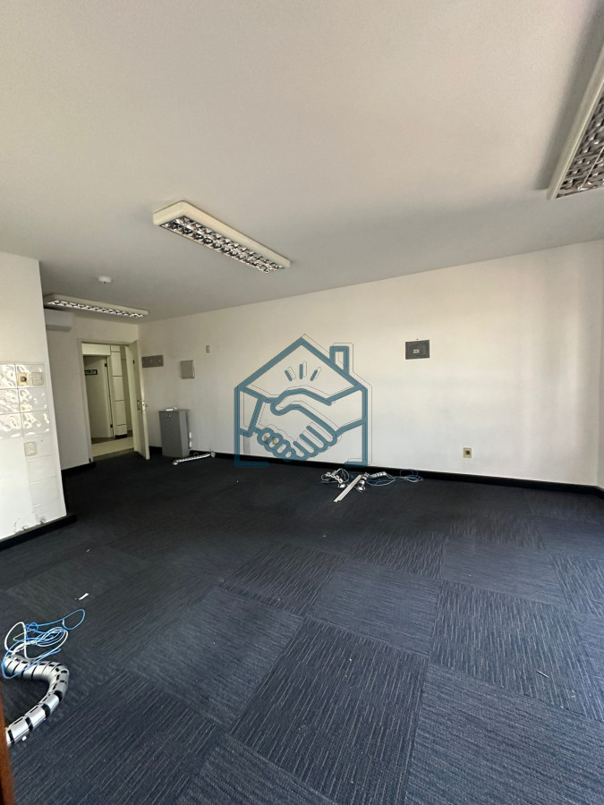 Oficina ID.1561/Venta-y-alquiler-frente-a-plaza-Independencia-Montevideo,-torre-X,-torre-de-categoría-(-son-dos-oficinas-unidas)--- - Venta y alquiler frente a plaza Independencia Montevideo, torre X, torre de categoría ( son dos oficinas unidas)   