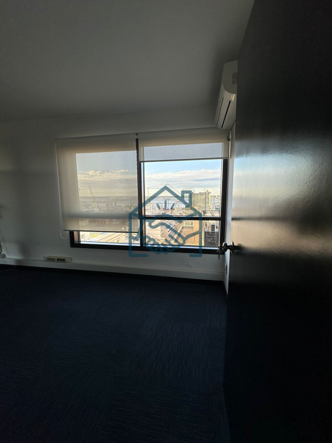 Oficina ID.1561/Venta-y-alquiler-frente-a-plaza-Independencia-Montevideo,-torre-X,-torre-de-categoría-(-son-dos-oficinas-unidas)--- - Venta y alquiler frente a plaza Independencia Montevideo, torre X, torre de categoría ( son dos oficinas unidas)   