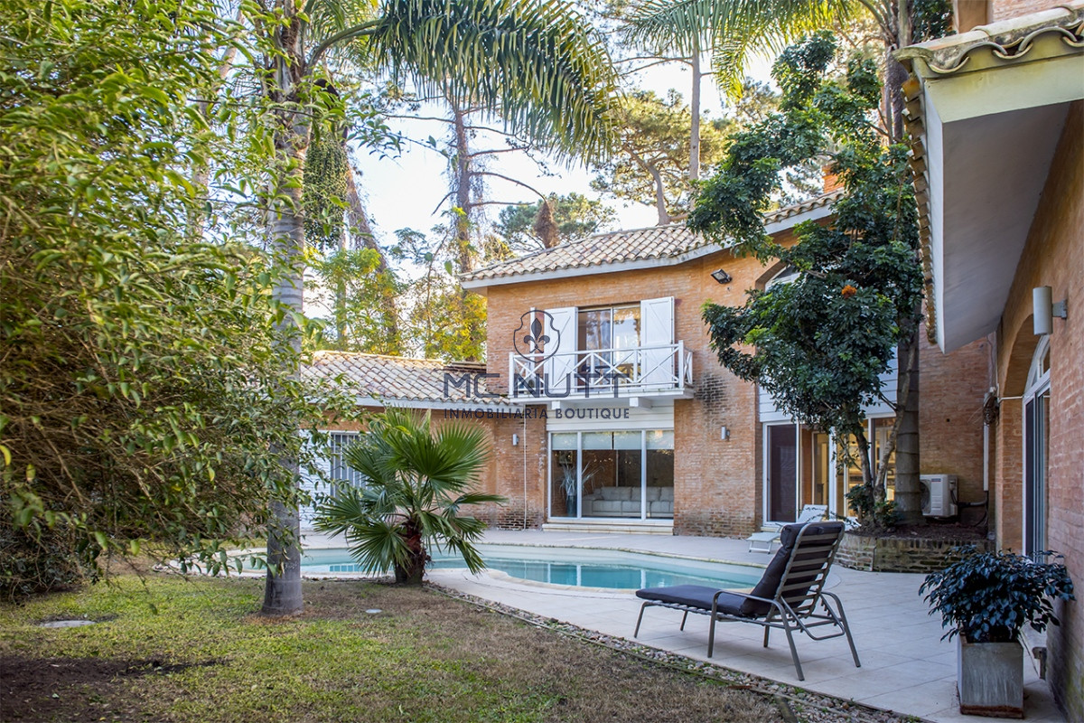 Casa ID.683/ - Casa en Venta de 4 dormitorios en San Rafael , Punta del este 