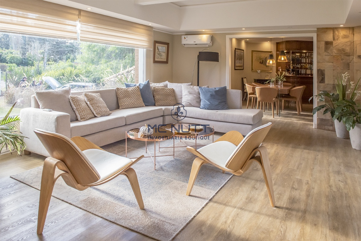 Casa ID.683/ - Casa en Venta de 4 dormitorios en San Rafael , Punta del este 