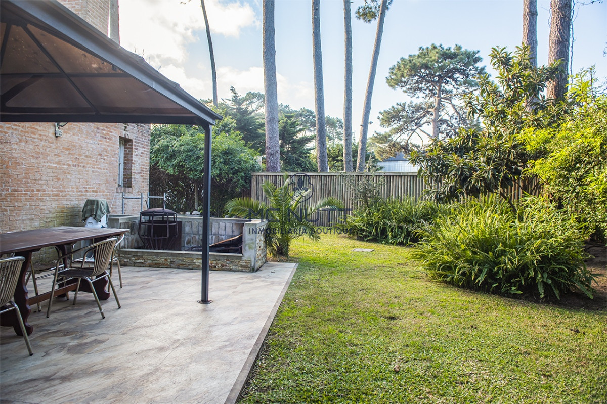 Casa ID.683/ - Casa en Venta de 4 dormitorios en San Rafael , Punta del este 