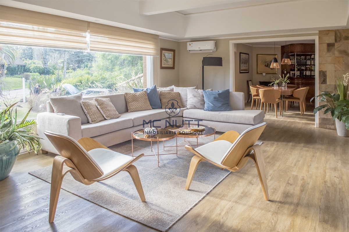 Casa ID.683/ - Casa en Venta de 4 dormitorios en San Rafael , Punta del este 